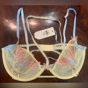 FOR LOVE & LEMONS
Pastel Papillon Underwire Bra from Victoria’s Secret